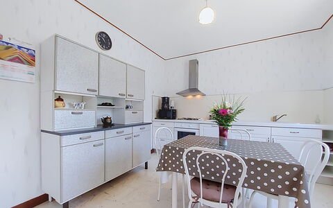 Ty Maï Pi: Interior Design, Flooring, Furniture, Kitchen, Floor, Kitchen Appliance, Major Appliance, Ceiling, Lighting, Room