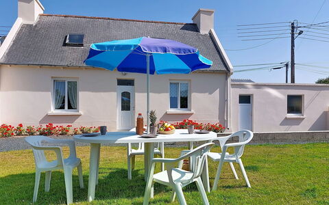 Ty Maï Pi: Furniture, Outdoor Furniture, Chair, Table, Outdoor Table, Shade, Umbrella, Garden, Lawn, Yard