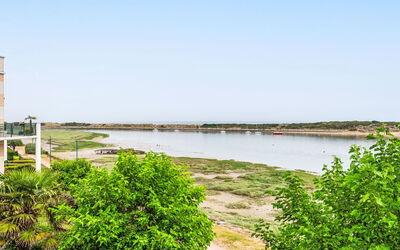 Accommodation:&nbsp;La Presqu'île 132.20