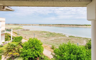 Accommodation:&nbsp;La Presqu'île 132.20