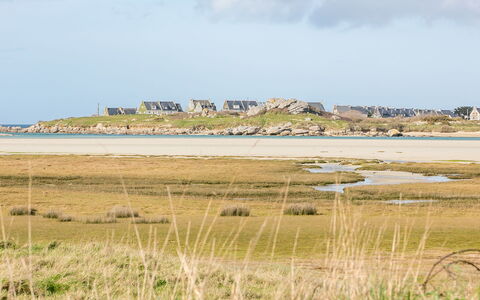 Tal Ar Mor: Sky, Cloud, Water, Plant, Natural Landscape, Land Lot, Coastal And Oceanic Landforms, Grass, Grassland