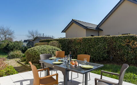 L'Hermine: Plant, Sky, Furniture, Table, Property, Building, Chair, Shade, Outdoor Furniture, Architecture