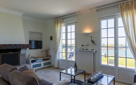 Cam Louis: Window, Building, Picture Frame, Couch, Interior Design, Wood, Shade, Floor, Door