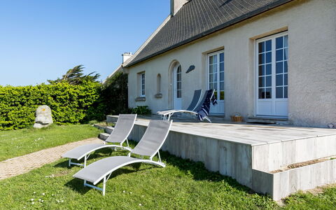 Cam Louis: Sky, Property, Plant, Window, Building, Shade, Land Lot, House, Outdoor Furniture, Grass