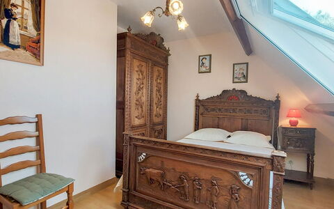 Nature et Mer: Furniture, Interior Design, Bed, Bedroom, Wood, Flooring, Floor, Room, Bed Sheet, Bedding
