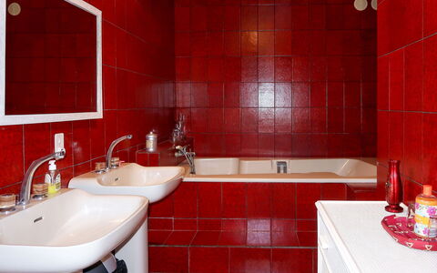Loctudy 605: Bathroom, Room, Red, Property, Tile, Interior Design, Tap, Floor, Plumbing Fixture, Wall