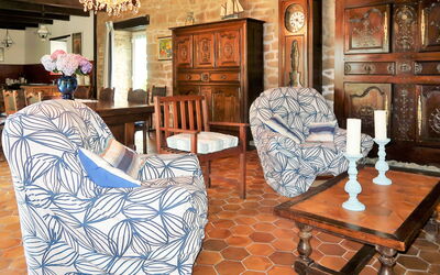 Accommodation:&nbsp;La Grange 605.1