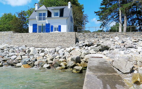 Les Embruns: Water, Sky, Cloud, Water Resources, Building, Window, Plant, Nature, Tree, Blue