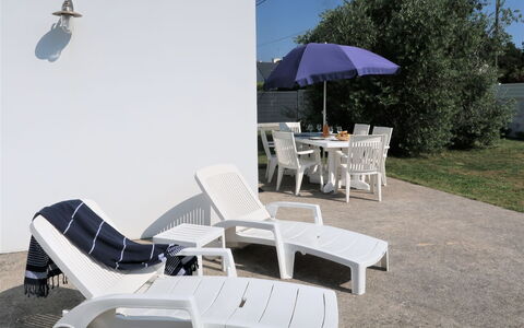Ty Coat Pin: Furniture, Property, Sky, Table, Umbrella, Plant, Outdoor Furniture, Shade, Outdoor Table, Chair