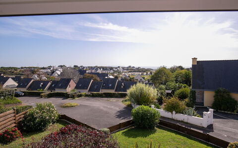 Tal Ar Mor: Cloud, Plant, Sky, Tree, Urban Design, Landscape, Real Estate, Groundcover, Roof, City