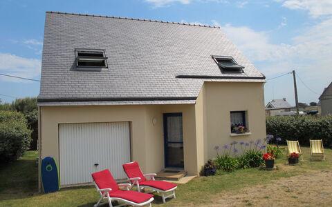 L'Appel du Large: Cloud, Plant, Sky, Building, Property, Window, House, Shade, Architecture, Land Lot