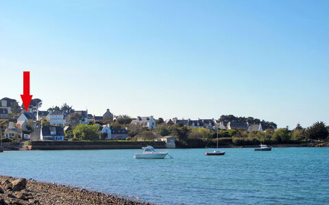 Ti an Aod: Water, Sky, Watercraft, Boat, Building, Tree, Lake, Coastal And Oceanic Landforms, Plant, Horizon