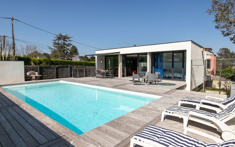 Villa de la Baie: Swimming Pool, Resort, Composite Material, Outdoor Furniture, Eco Hotel, Leisure, Shade, Estate, Villa, Water Feature
