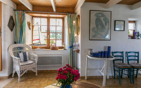 Ty Glaz: Picture Frame, Furniture, Property, Flower, Plant, Table, Blue, Chair, Interior Design, Houseplant