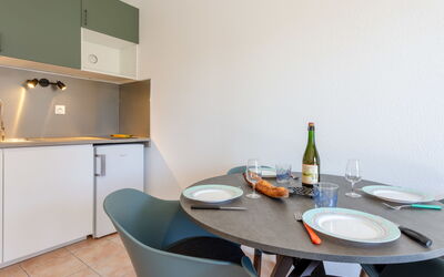 Accommodation:&nbsp;Fleur Marine 251.30