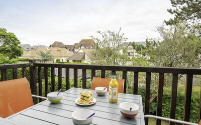 Accommodation:&nbsp;Fleur Marine 251.13