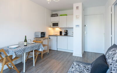 Accommodation:&nbsp;Fleur Marine 251.16