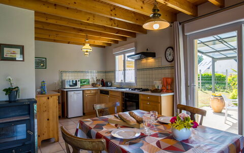 Rève de Plage: Table, Furniture, Property, Cabinetry, Chair, Window, Countertop, Wood, Plant, Interior Design