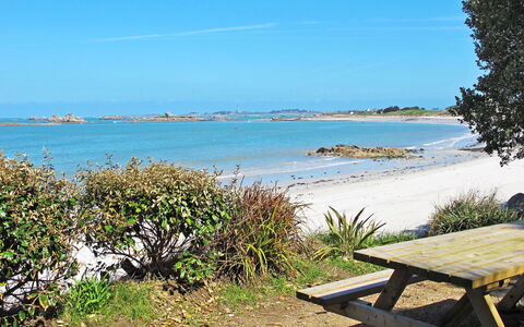 Ty Kerveal: Shore, Sky, Sea, Beach, Coast, Ocean, Property, Natural Environment, Vacation, Coastal And Oceanic Landforms