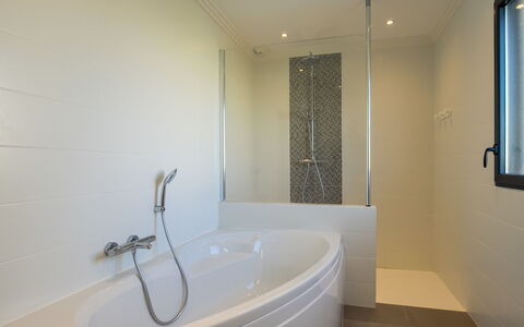 Ty Pleine: Plumbing Fixture, Bathroom, Bathtub, Flooring, Interior Design, Floor, Tap, Plumbing, Ceiling, Composite Material