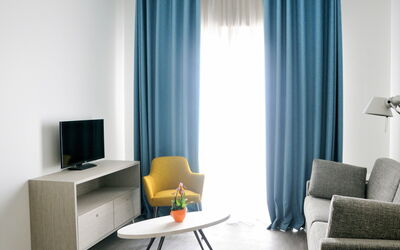 Les Coteaux de Jonzac 601.3: Curtain, Room, Interior Design, Furniture, Living Room, Window Treatment, Property, Window Covering, Textile, Floor
