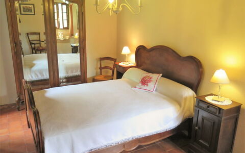 Jayac 601: Furniture, Property, Building, Comfort, Wood, Lamp, Lighting, Pillow, Textile, Floor