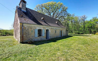 Jayac 601: Grass, Building, House, Architecture, Roof, Cottage, Home, Rural Area, Plain, Land Lot