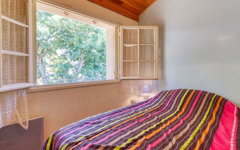 La Côte D'Argent: Property, Window, Building, Wood, Comfort, Interior Design, Textile, Architecture, Floor, Flooring
