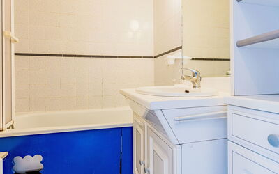 Accommodation:&nbsp;Les Normandières 350.25