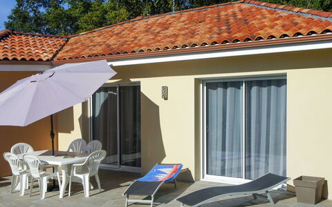Carraou: Building, White, Window, Plant, Azure, Shade, House, Outdoor Furniture, Architecture, Sunlounger