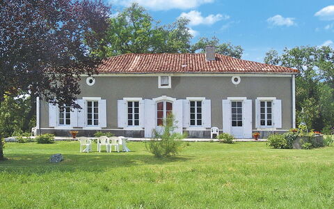 La Gaubide: Sky, Cloud, Plant, Building, Property, Window, Tree, House, Door, Land Lot