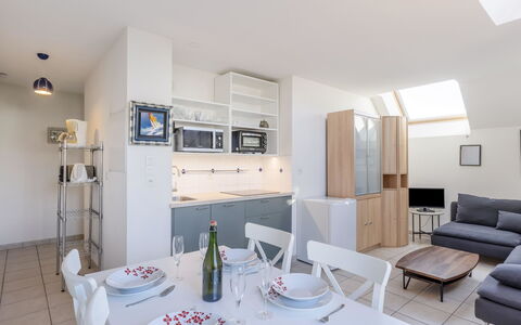 Accommodation:&nbsp;Les Marines 1 et 2 595.7