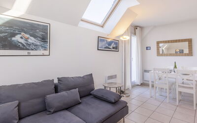 Accommodation:&nbsp;Les Marines 1 et 2 595.7