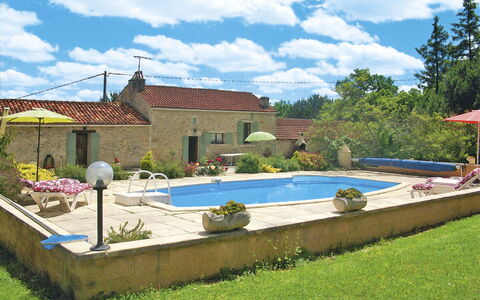 Le Coustal: Cloud, Plant, Water, Sky, Building, Property, Swimming Pool, Window, Azure, Outdoor Furniture