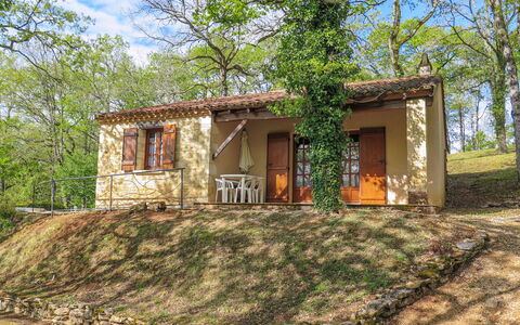 Le Chêne: Plant, Building, Property, Window, Tree, Natural Landscape, Sky, Wood, House, Land Lot