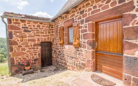 La Salesse: Building, Plant, Property, Window, Sky, Cloud, Door, Wood, Brick, Brickwork