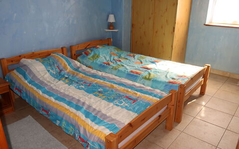La Cardeline: Furniture, Building, Comfort, Azure, Wood, Bed Frame, Textile, Bed, Interior Design, Floor