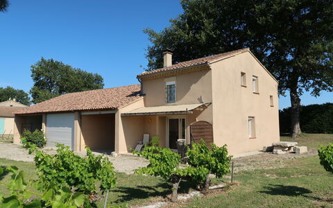 La Cardeline: Plant, Sky, Building, Window, Plant Community, Tree, House, Land Lot, Cottage