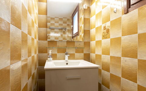 Soleil Camarguais: Brown, Property, Sink, Wood, Bathroom, Interior Design, Floor, Flooring, Tap
