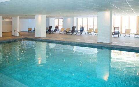 La Plagne 632: Water, Property, Swimming Pool, Azure, Interior Design, Flooring, Floor, Leisure, Aqua, Composite Material