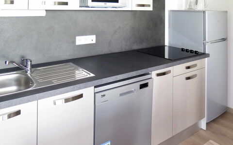 La Plagne 632: Countertop, Kitchen, Cabinetry, Room, Property, Furniture, Sink, Major Appliance, Home Appliance, Drawer