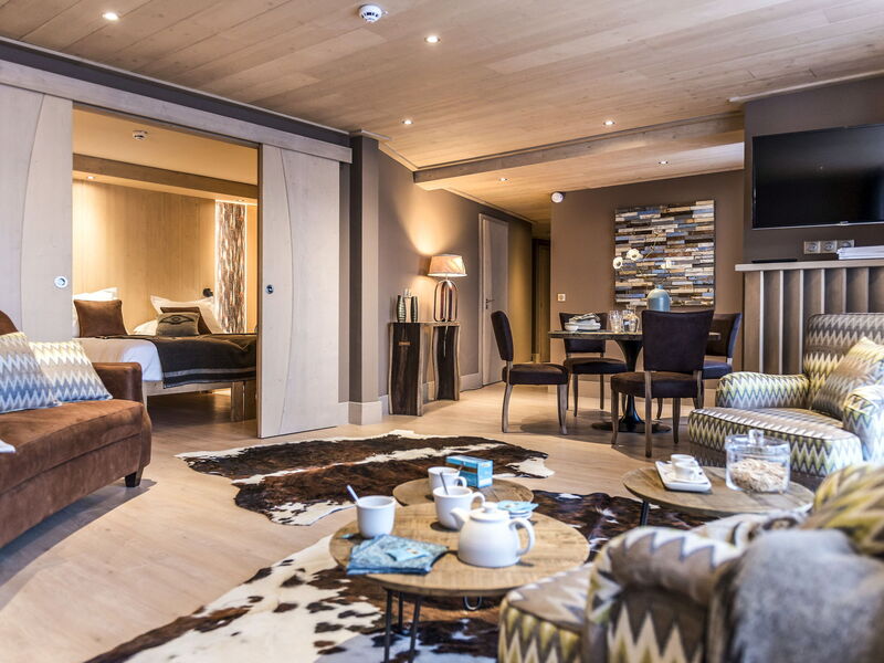 Accommodation:&nbsp;Le Taos 657.1