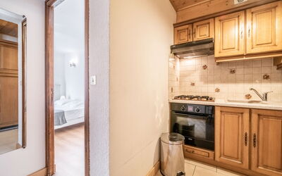 Accommodation:&nbsp;Le Tetras 604.2