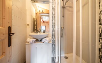 Accommodation:&nbsp;Le Tetras 604.2
