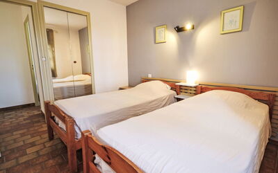 Accommodation:&nbsp;Le Real 603.1