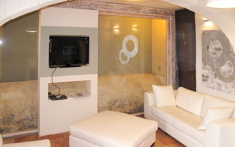 Accommodation:&nbsp;Les Garrigues De La Vallée Des Baux 614.8