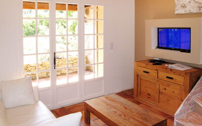 Accommodation:&nbsp;Les Garrigues De La Vallée Des Baux 614.4