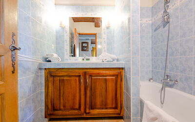 Accommodation:&nbsp;Sainte Croix 602.2