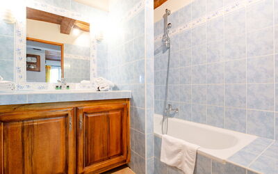 Accommodation:&nbsp;Sainte Croix 602.2