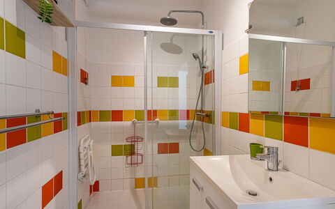 La Pitchoune: Plumbing Fixture, Interior Design, Yellow, Bathroom, Flooring, Orange, Plumbing, Sink, Floor, Tile